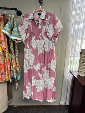 GGO Pink Floral Midi Dress with White Bloom Print